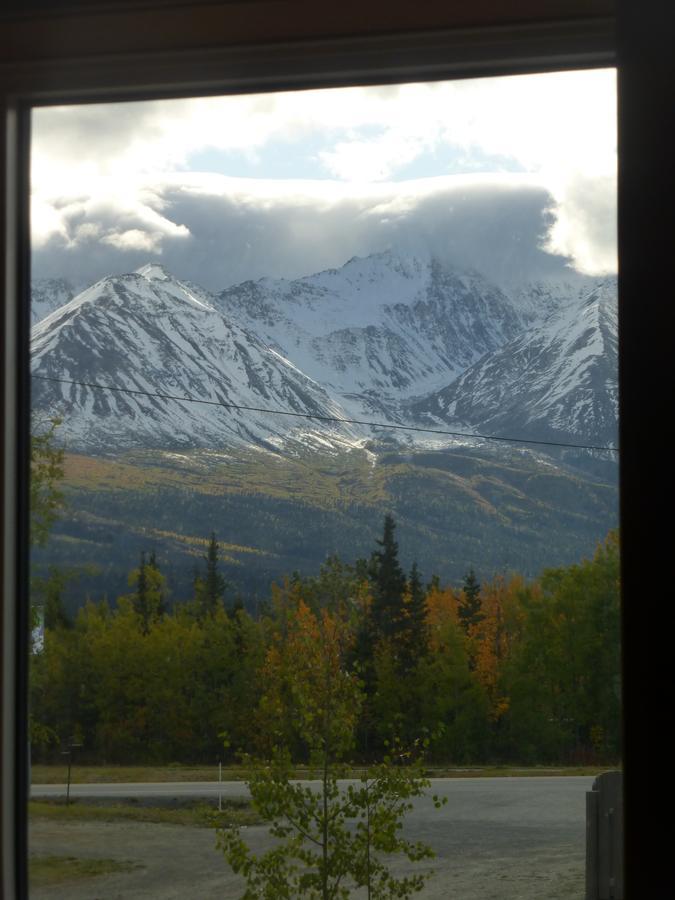Wanderer'S Inn Backpackers Hostel Haines Junction Exterior photo